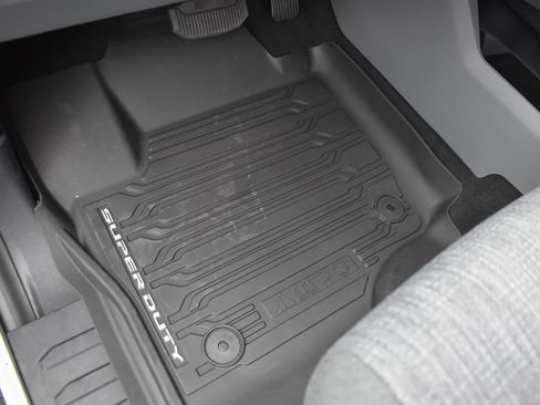 New 2025 Ford F350 XLT w/ Black Appearance Package image 13