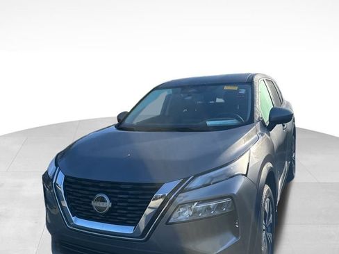 Used 2023 Nissan Rogue SV image 1