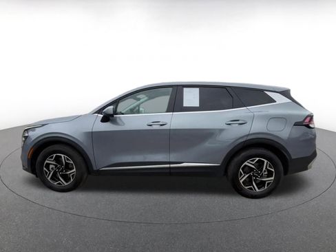 Used 2025 Kia Sportage LX FWD image 9