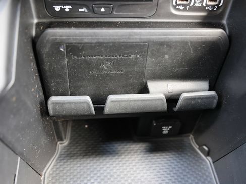 Used 2019 RAM 1500 Limited AWD/4WD image 31