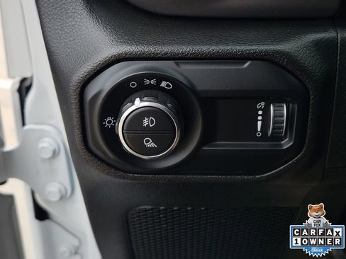 Used 2023 Jeep Gladiator Sport image 27