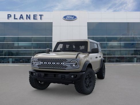 New 2026 Ford Bronco Badlands image 2