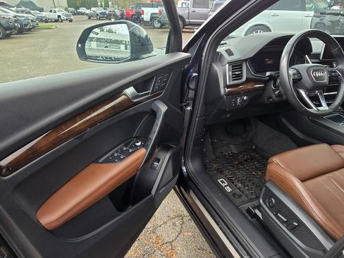 Used 2019 Audi Q5 Prestige w/ Prestige Package image 21