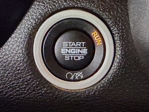 Used 2022 RAM 2500 Tradesman w/ Chrome Appearance Group image 21