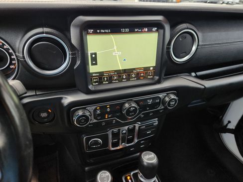 Used 2019 Jeep Wrangler Unlimited Sahara w/ Dual Top Group image 29