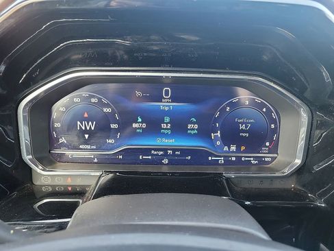 Used 2024 Chevrolet Silverado 1500 LT Trail Boss w/ LT Trail Boss Premium Package image 18