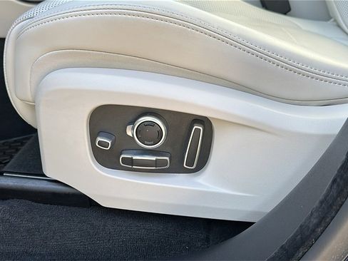 Used 2025 Jaguar F-PACE R-Dynamic S image 11