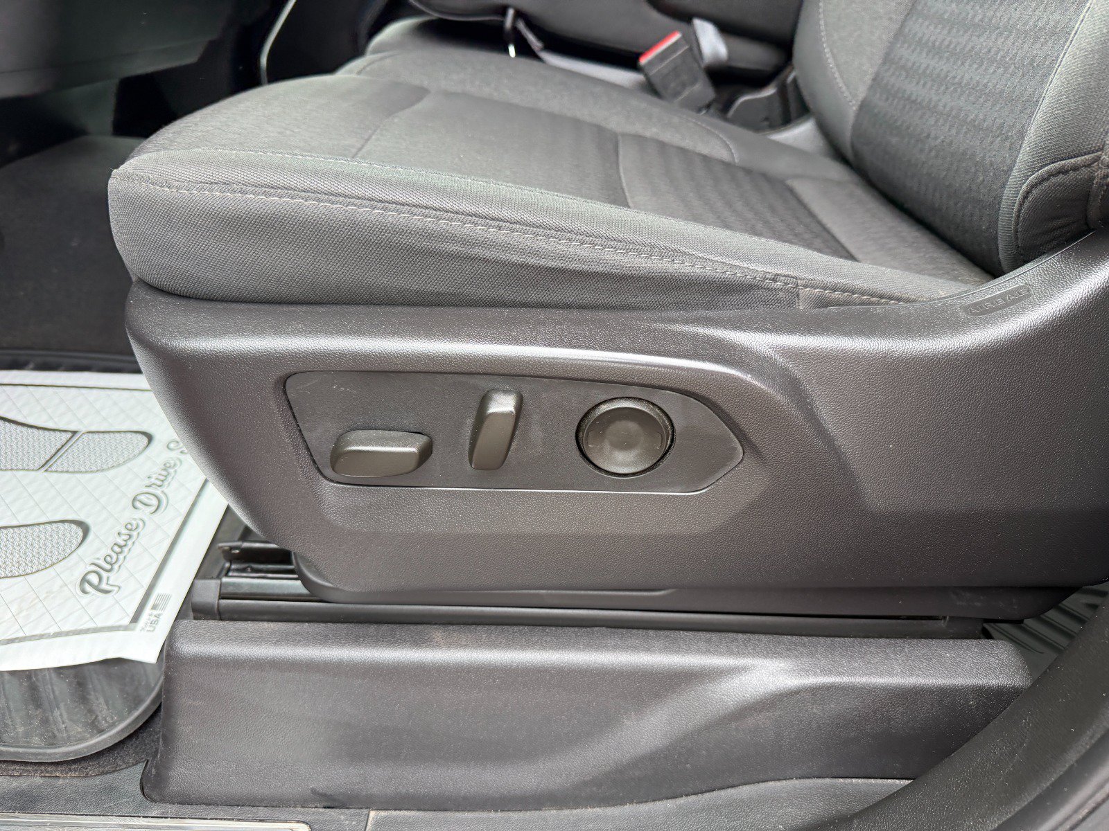 Certified 2024 Chevrolet Silverado 1500 LT AWD/4WD image 23