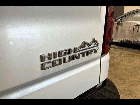 Certified 2022 Chevrolet Silverado 1500 High Country w/ High Country Premium Package image 23