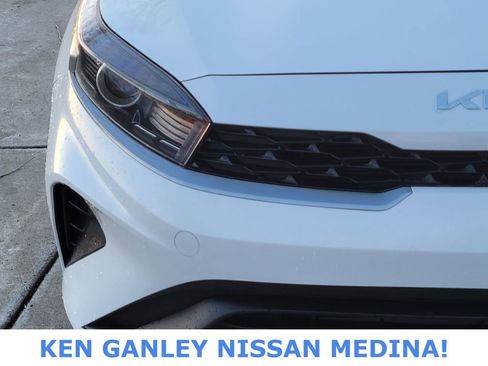 Used 2023 Kia Forte LXS w/ LXS Technology Package image 9