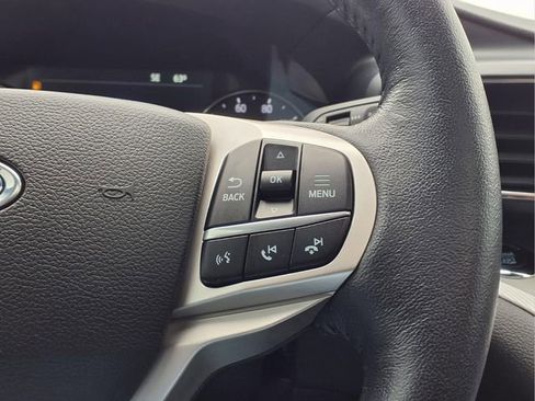 Used 2023 Ford Explorer XLT w/ Equipment Group 202A AWD/4WD image 29