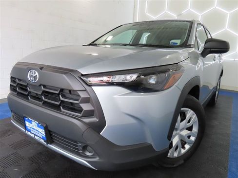 Used 2026 Toyota Corolla Cross L FWD image 1