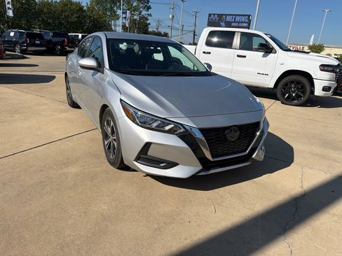 Used 2022 Nissan Sentra SV w/ All-Weather Package FWD image 2