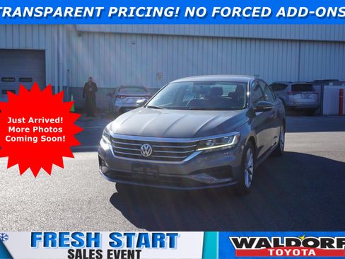 Used 2021 Volkswagen Passat 2.0T S image 1