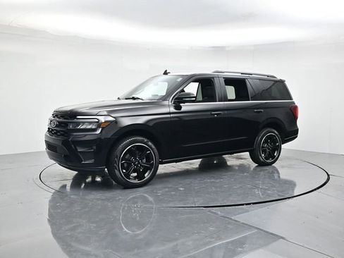 Certified 2024 Ford Expedition Limited image 5