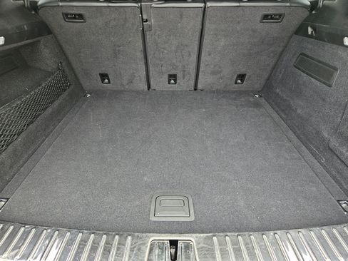 Certified 2022 Porsche Cayenne AWD/4WD image 31