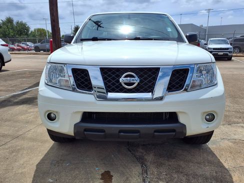 Used 2019 Nissan Frontier SV w/ Value Truck Package AWD/4WD image 24