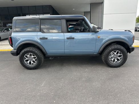 Used 2025 Ford Bronco Badlands AWD/4WD image 3