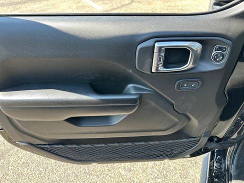 Used 2024 Jeep Wrangler Unlimited Rubicon 4xe AWD/4WD image 35