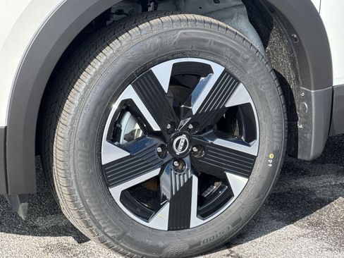 New 2026 Nissan Kicks SV w/ SV Premium Package image 7