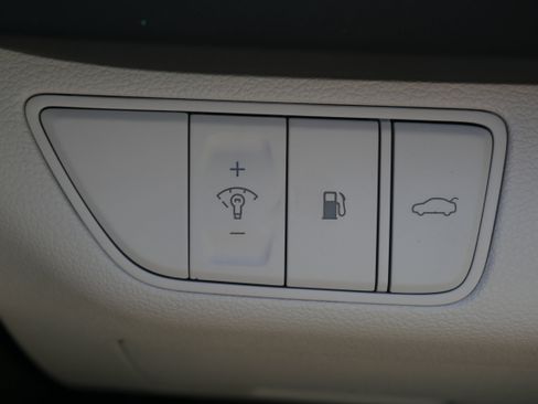 Used 2022 Genesis G70 3.3T image 27