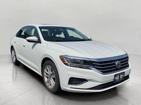 Used 2020 Volkswagen Passat 2.0T SE FWD image 3