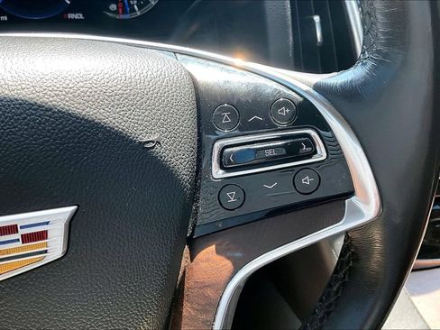 Used 2020 Cadillac Escalade Luxury AWD/4WD image 12