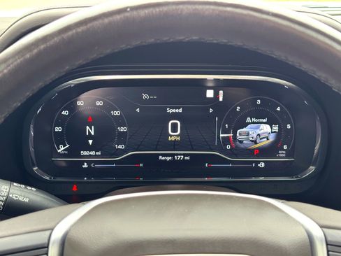 Used 2022 GMC Yukon SLT w/ SLT Premium Package image 28