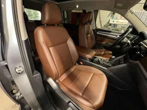 Used 2023 Volkswagen Atlas SE AWD/4WD image 28