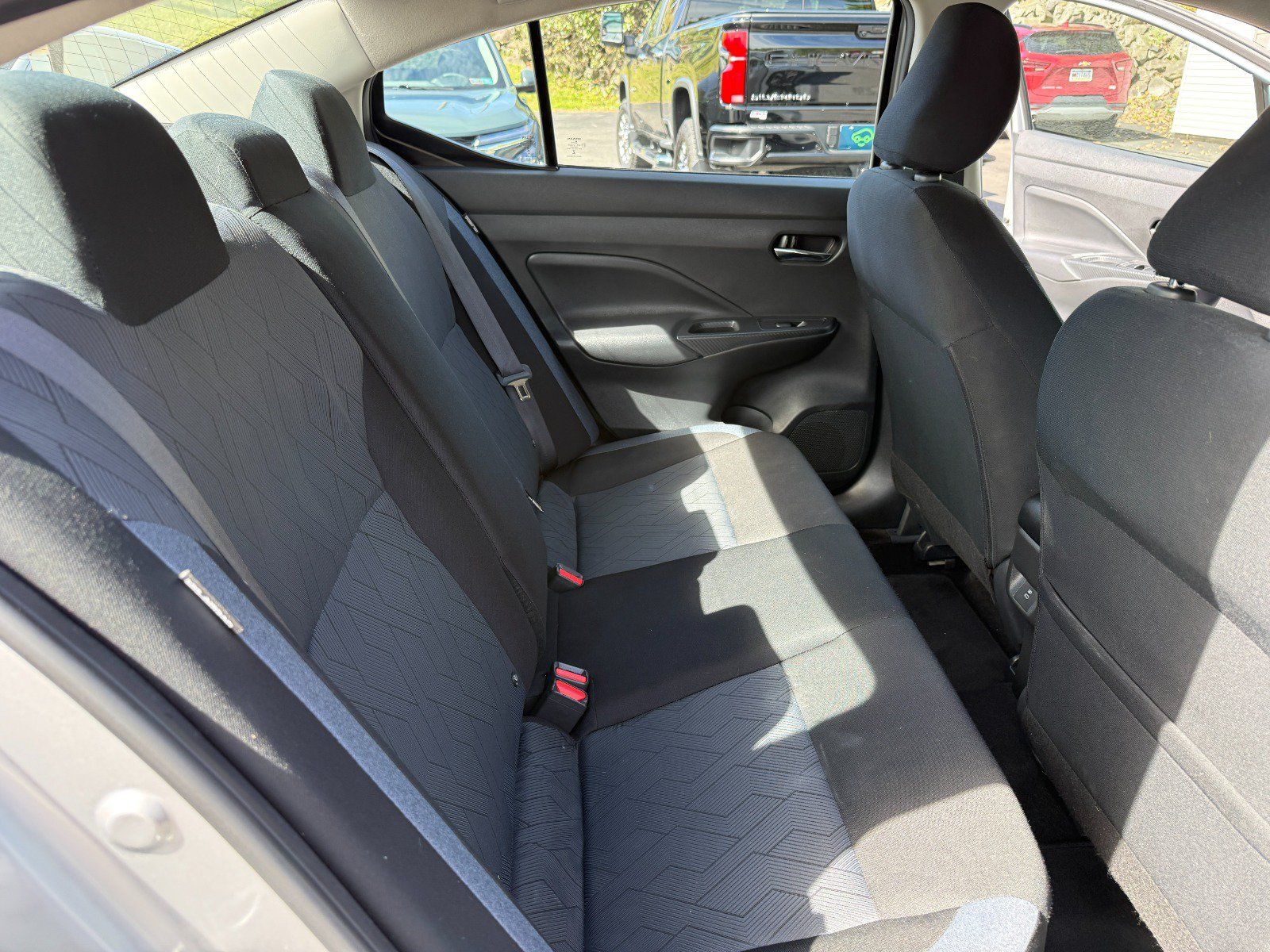 Used 2025 Nissan Versa SV FWD image 19