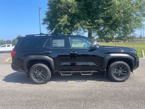 New 2026 Toyota 4Runner SR5 AWD/4WD image 8