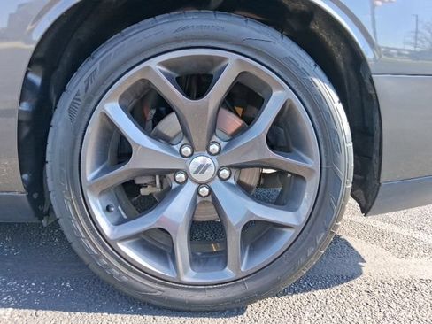 Used 2019 Dodge Challenger R/T RWD image 11