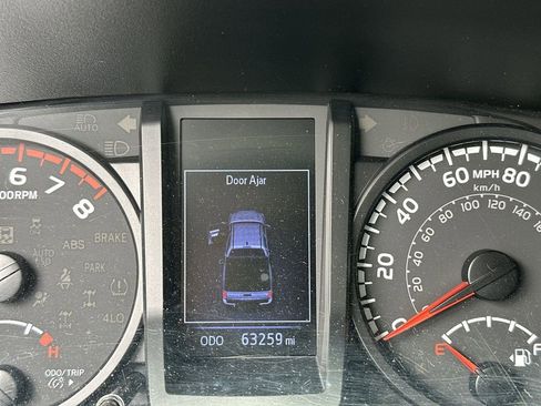 Used 2020 Toyota Tacoma SR w/ SR Convenience Package RWD image 4