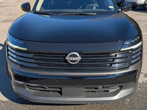 Used 2025 Nissan Kicks SV w/ SV Premium Package image 12