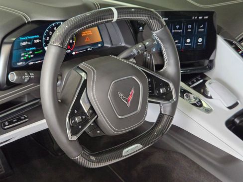 Used 2025 Chevrolet Corvette Z06 RWD image 23