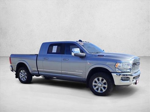 Used 2024 RAM 3500 Limited AWD/4WD image 6