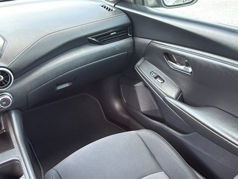 Used 2024 Nissan Sentra SV image 27