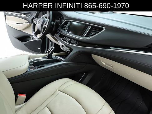 Used 2020 Buick Enclave Premium w/ Sun and Sites Package FWD image 33