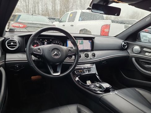 Used 2017 Mercedes-Benz E 400 4MATIC Wagon image 9