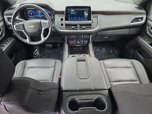 Used 2023 Chevrolet Suburban LT w/ LT Signature Plus Package image 12