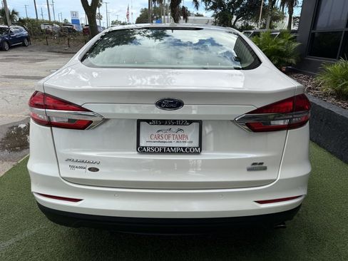 Used 2020 Ford Fusion SE FWD image 5