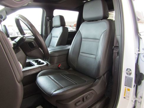 Used 2023 GMC Sierra 3500 Denali w/ Denali Ultimate Package AWD/4WD image 29