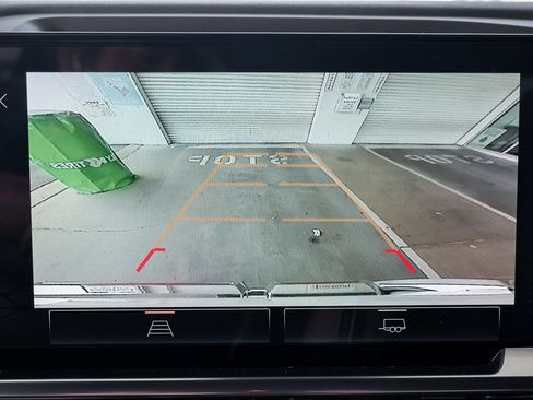 Used 2024 GMC Sierra 1500 Elevation image 24