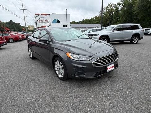 Used 2020 Ford Fusion SE FWD image 26