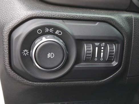 Used 2022 Jeep Wrangler Unlimited Sport image 22