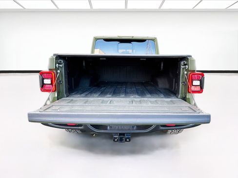 Used 2022 Jeep Gladiator Rubicon w/ LED Lighting Group AWD/4WD image 17