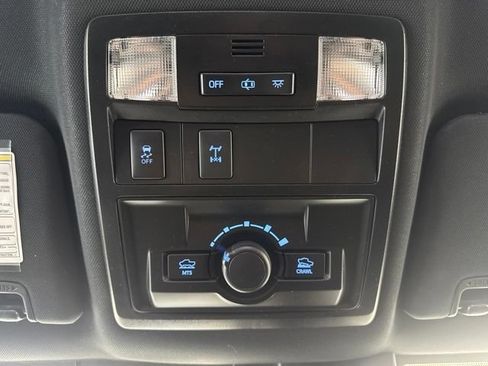 Used 2019 Toyota Tacoma TRD Off-Road AWD/4WD image 13