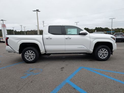 New 2026 Toyota Tacoma SR5 image 6