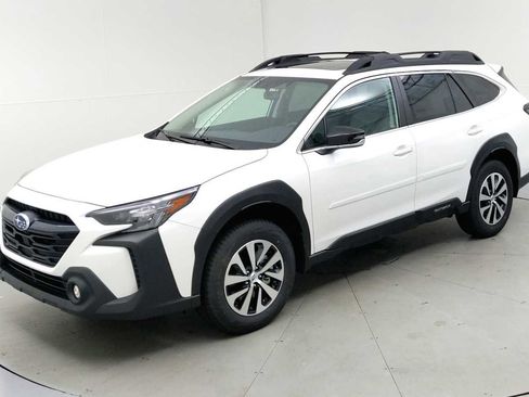 New 2025 Subaru Outback Premium image 4