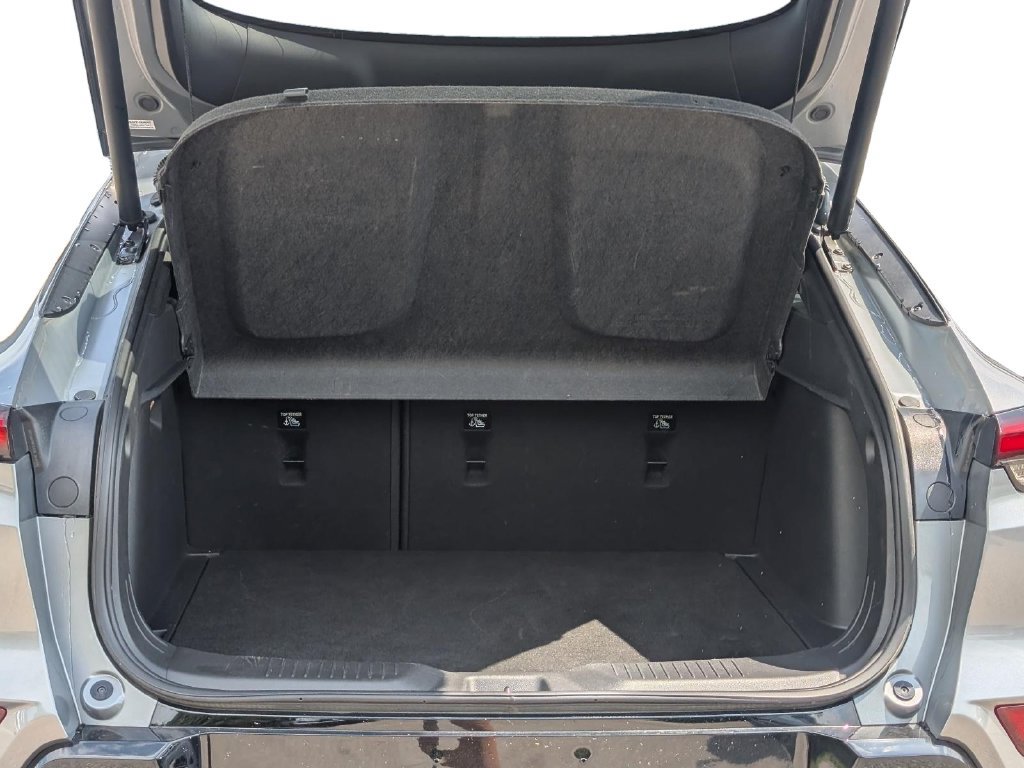 Used 2024 Buick Envista Sport Touring w/ Convenience I Package FWD image 9